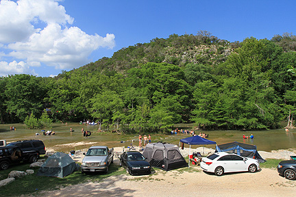 Camping River Road